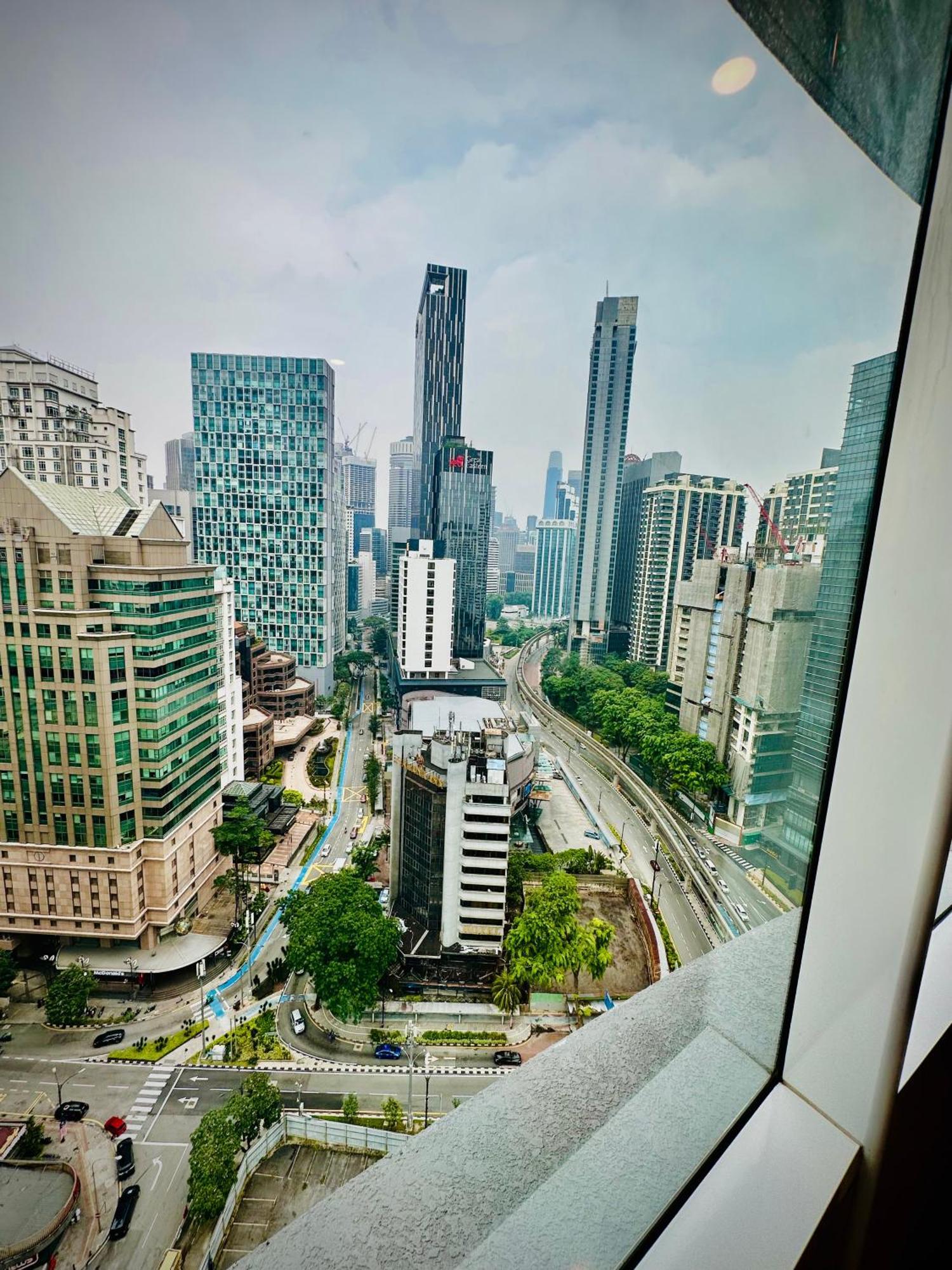 Vortex Suites Klcc Homes-365 쿠알라룸푸르 외부 사진