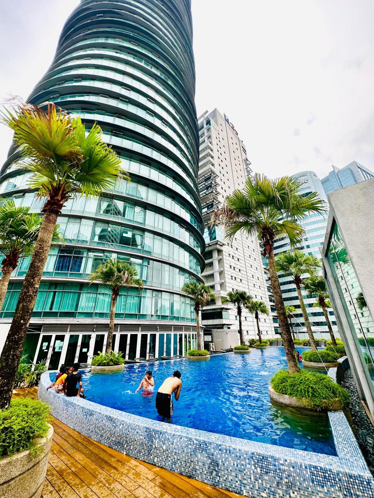 Vortex Suites Klcc Homes-365 쿠알라룸푸르 외부 사진